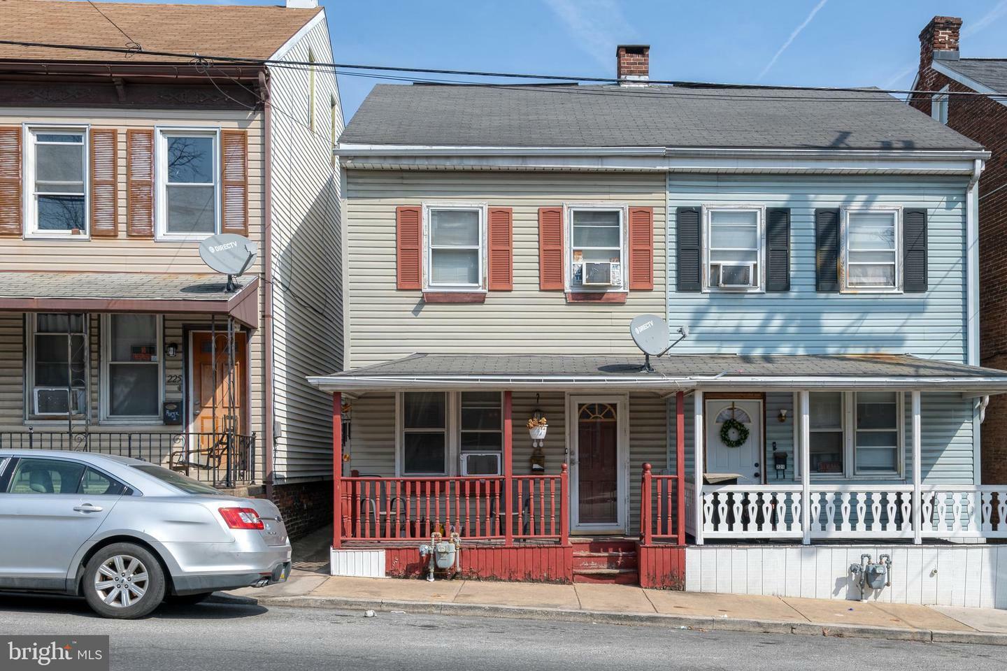 Property Photo: 223 N Newberry Street PA 17401