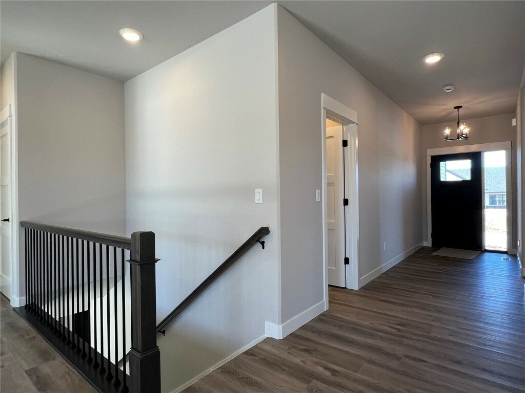 Property Photo: 1317 E Gable Way IA 52317