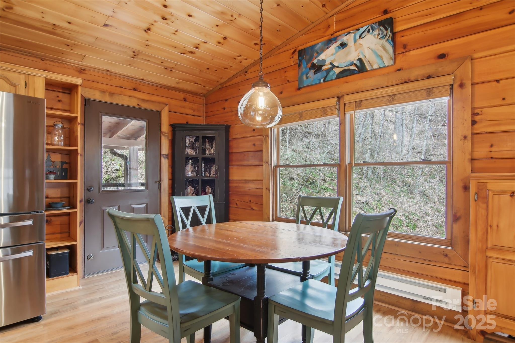Property Photo: 680 Creekside Drive NC 28751