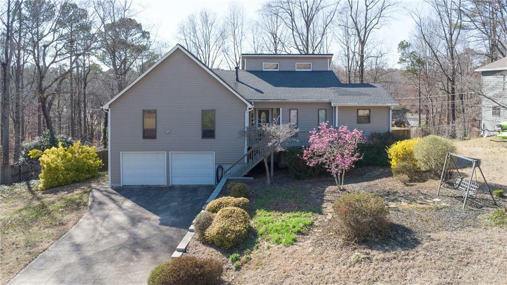 Property Photo: 523 Penny Lane GA 30188