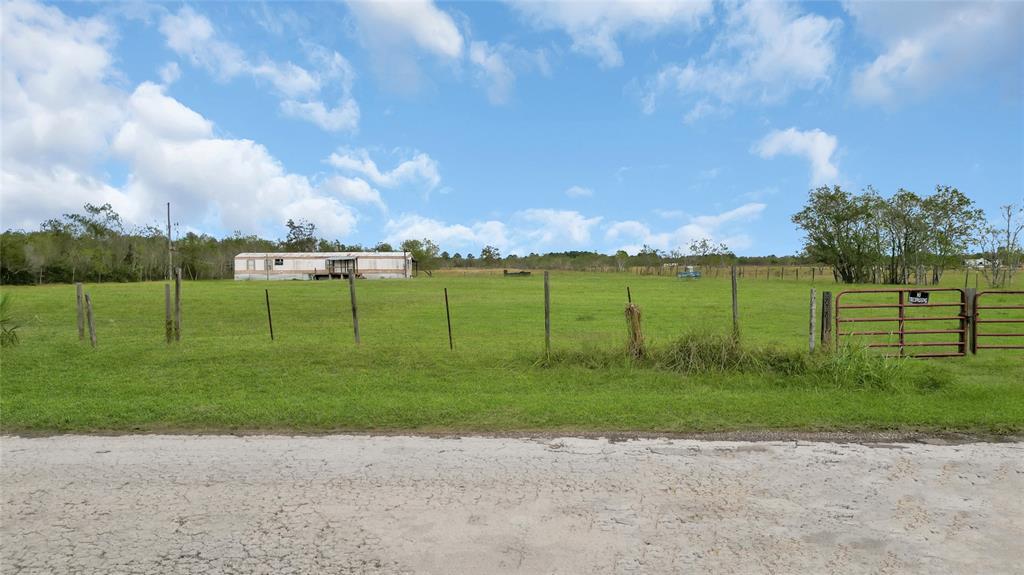 Property Photo: 2272 County Road 615 TX 77535