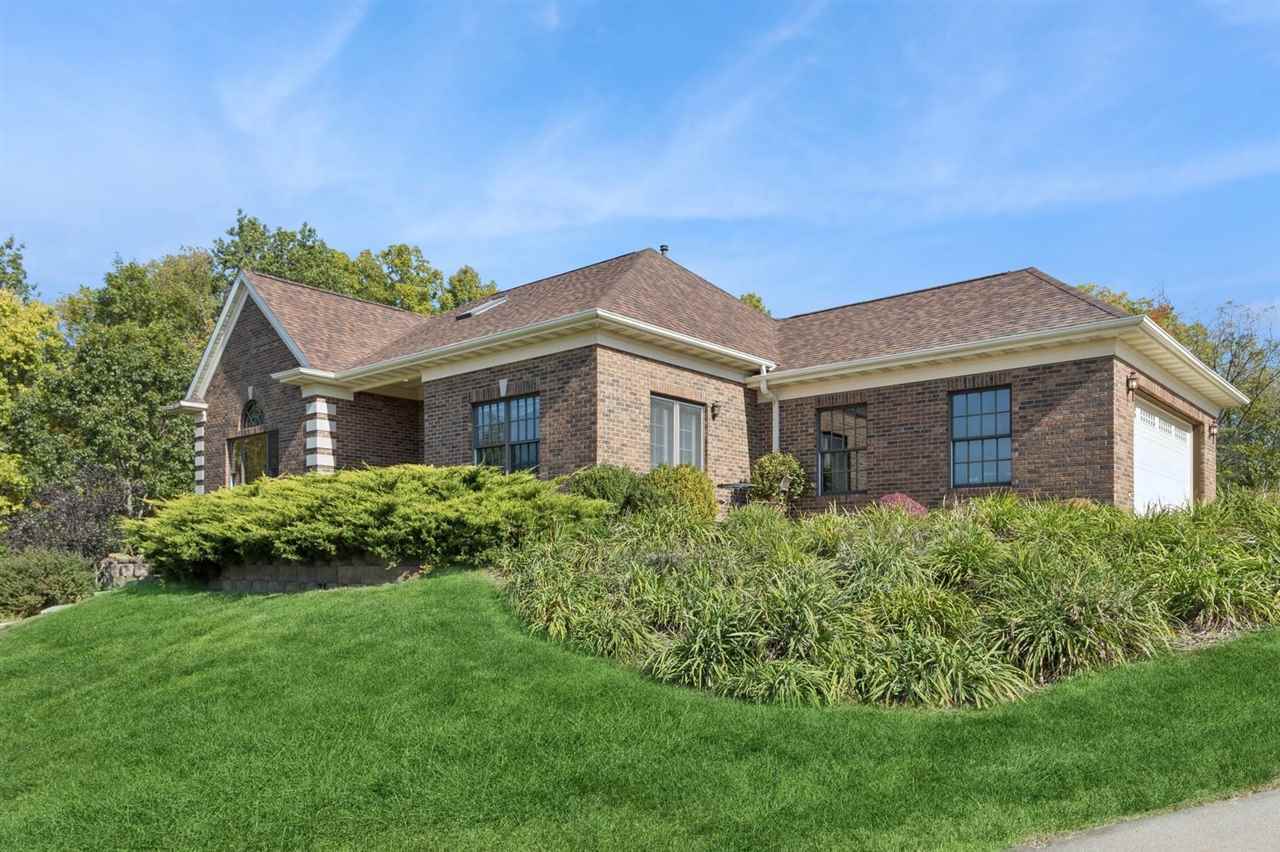 Property Photo: 4691 Running Deer Woods NE IA 52240