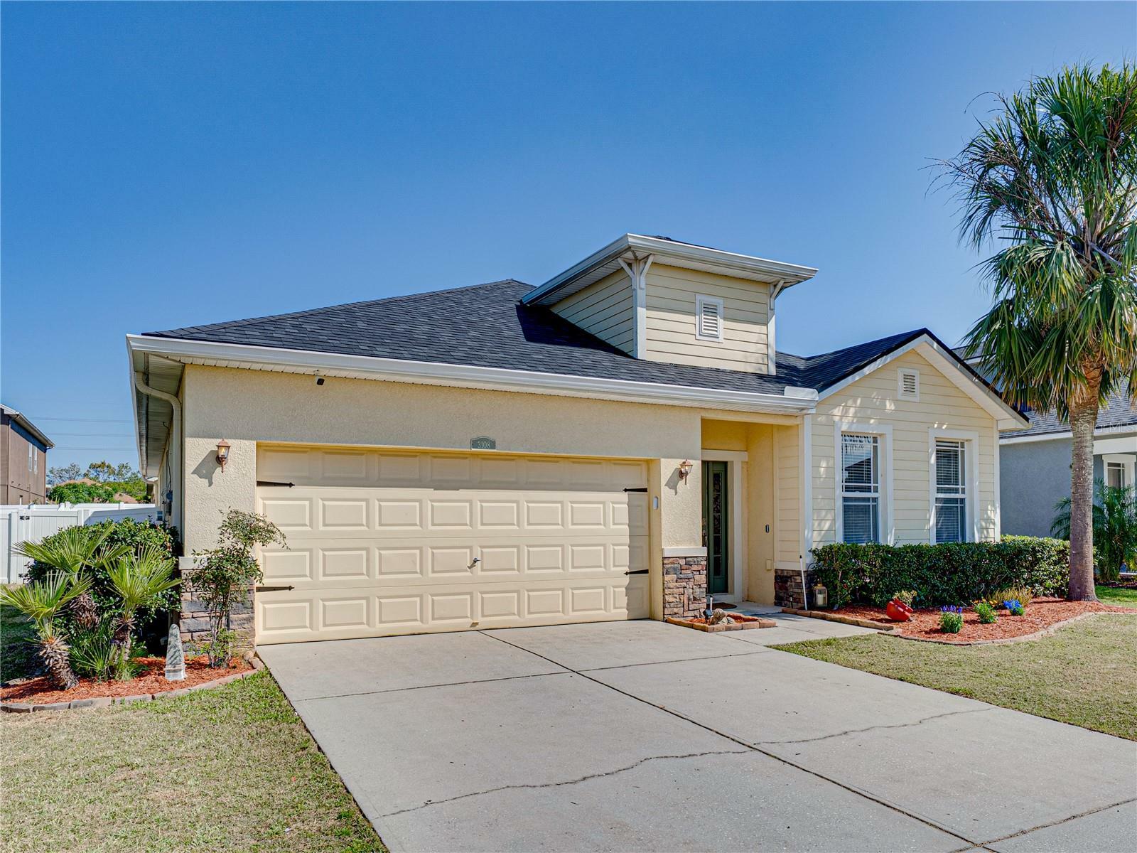 Property Photo:  3108 Magnolia Garden Drive  FL 33567 