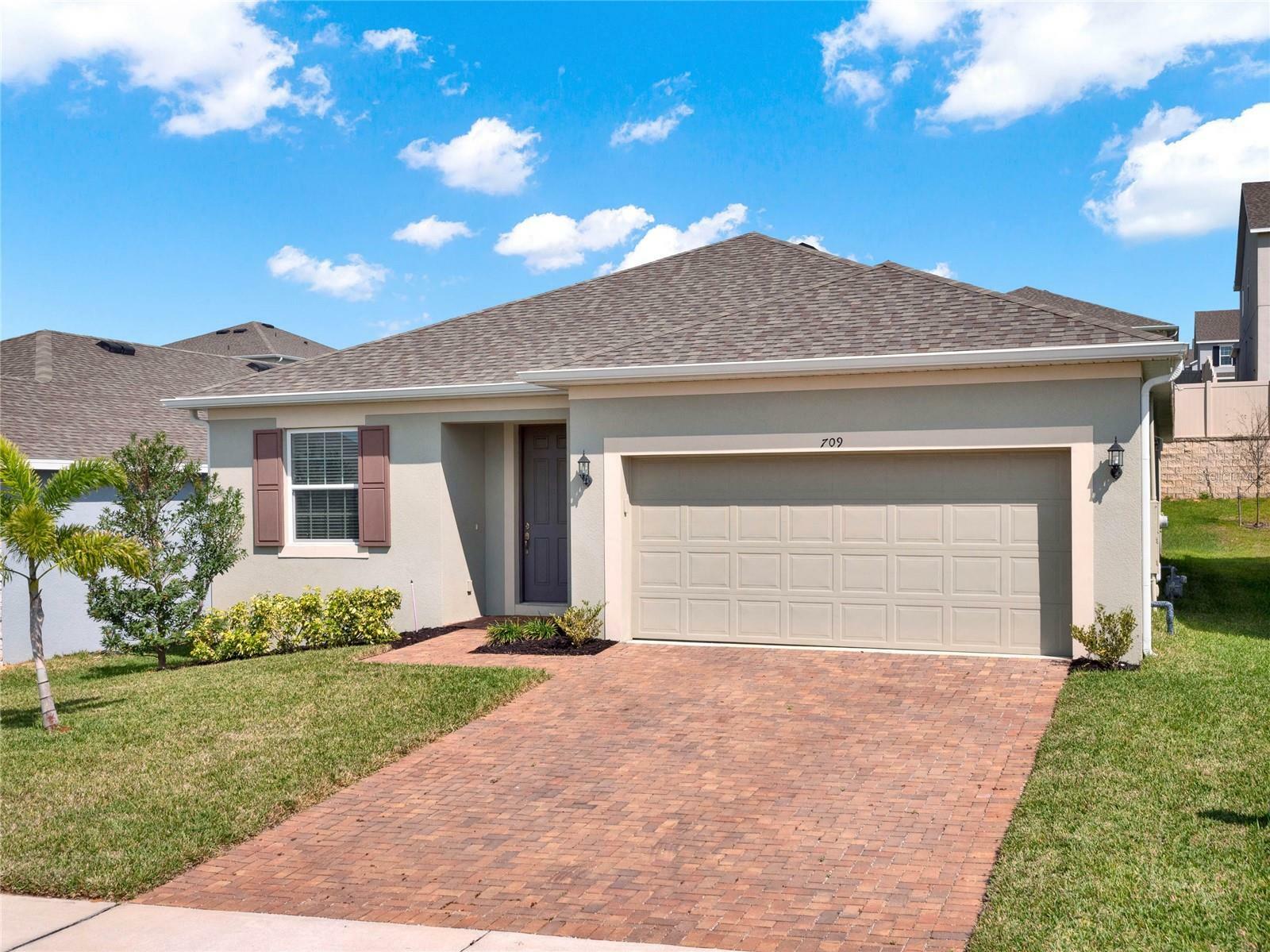 Property Photo:  709 Blackstone Street  FL 34715 