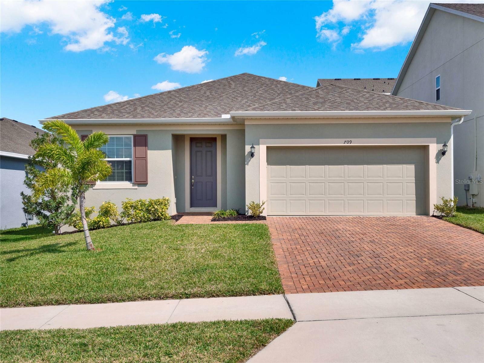 Property Photo: 709 Blackstone Street FL 34715
