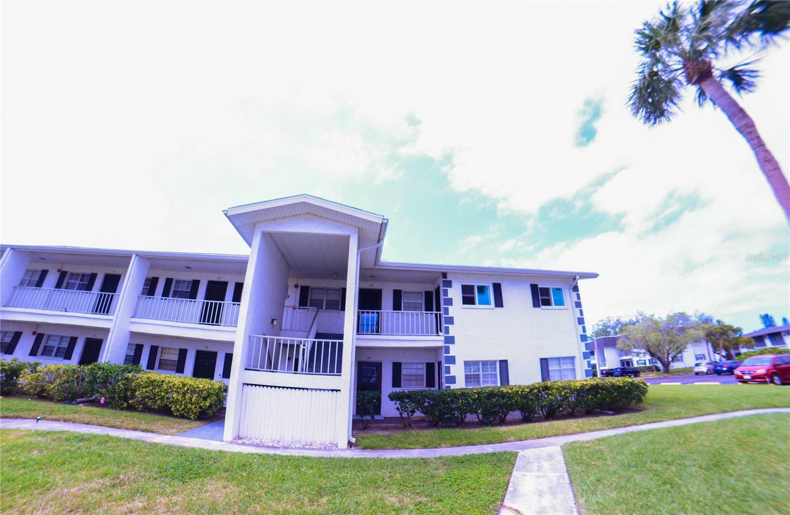 Property Photo: 105 47th Avenue Drive W 377 FL 34207