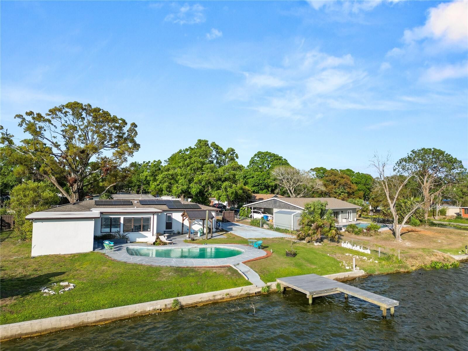 Property Photo: 5104 Saint Charles Place FL 33610