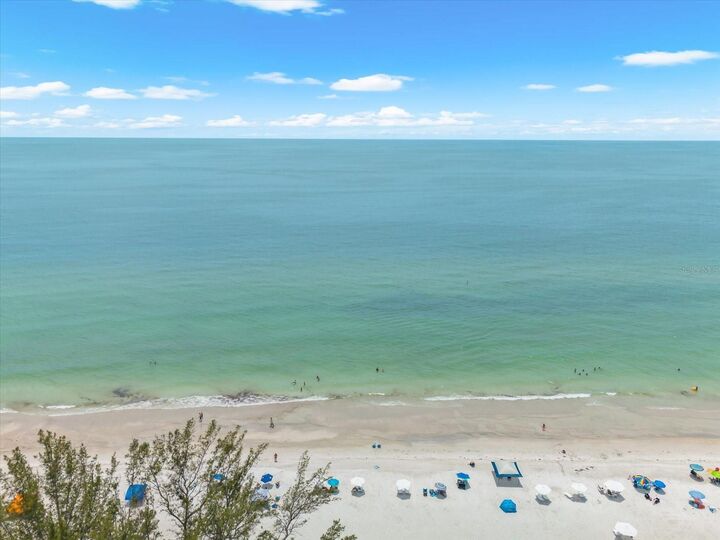 Property Photo: 2300 Avenue B FL 34217