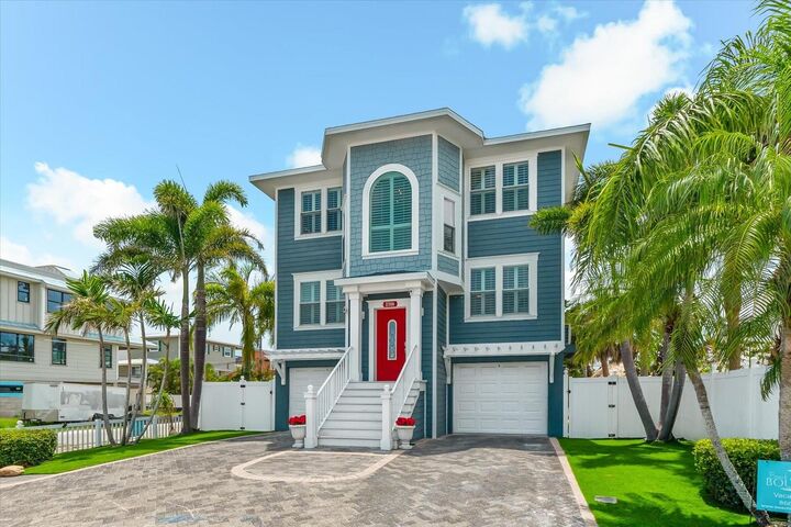 Property Photo: 2300 Avenue B FL 34217