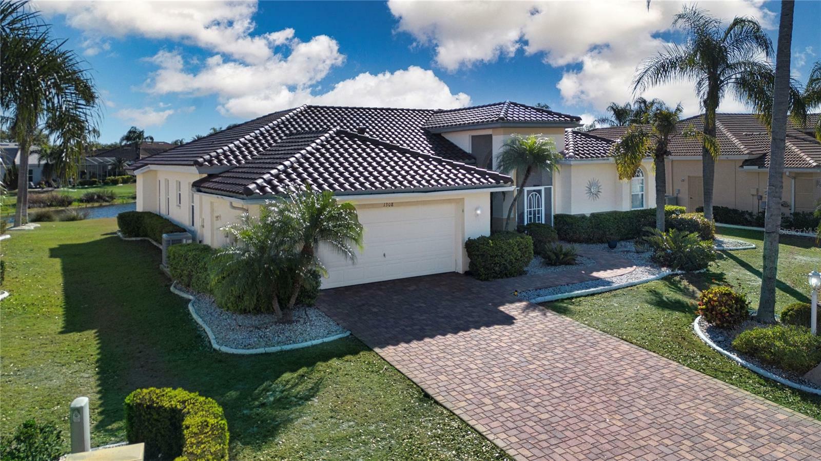 Property Photo: 1308 Crystal Greens Drive FL 33573