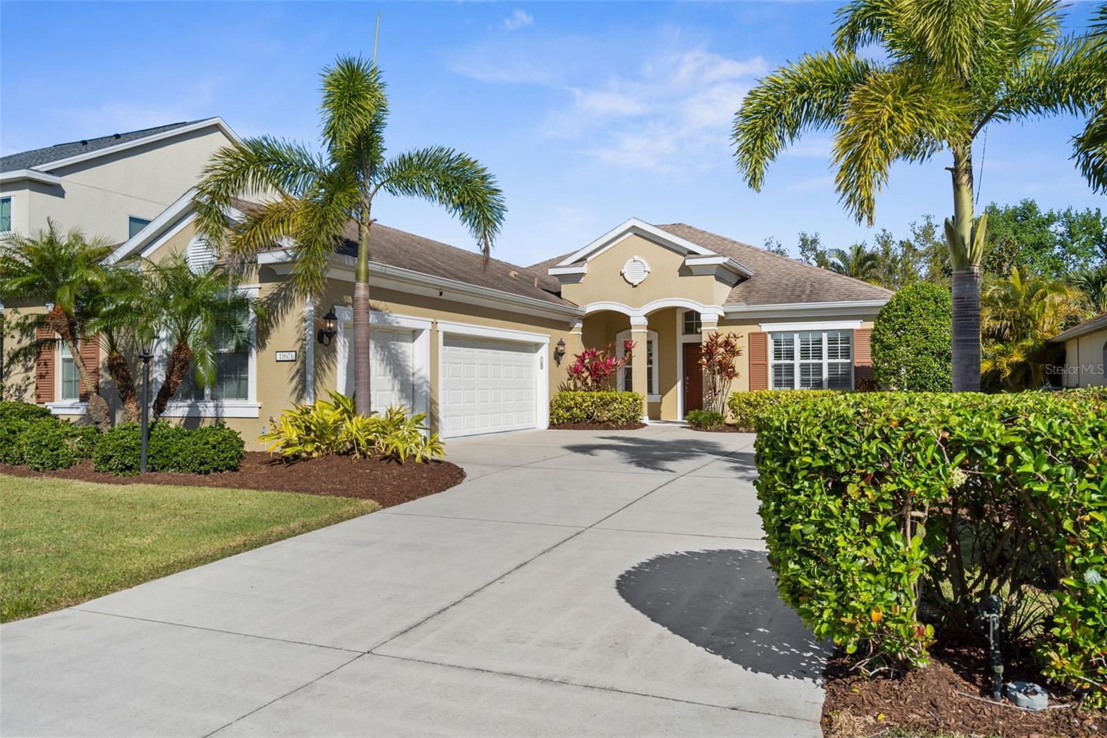 Property Photo: 11603 Gramercy Park Avenue FL 34211