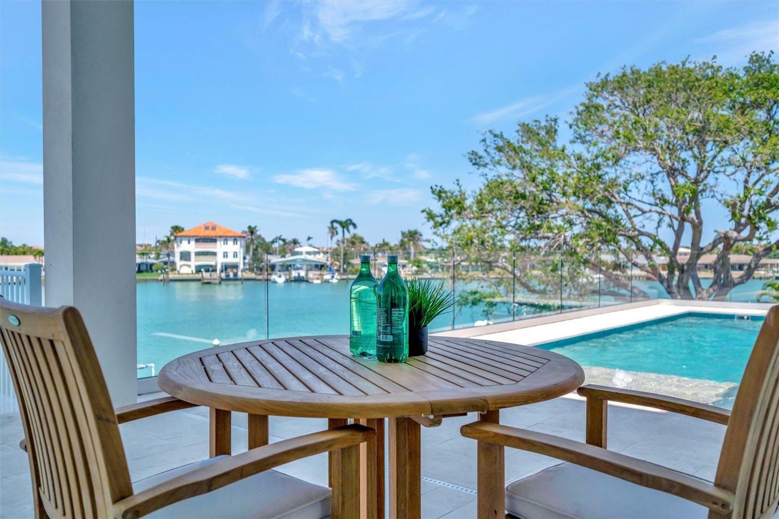 Property Photo: 20 Bellevue Drive FL 33706
