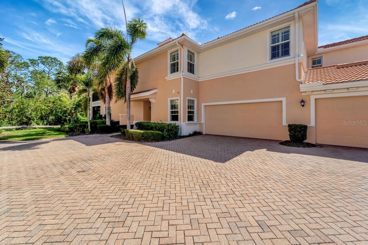 Property Photo: 130 Bella Vista Terrace 10A FL 34275