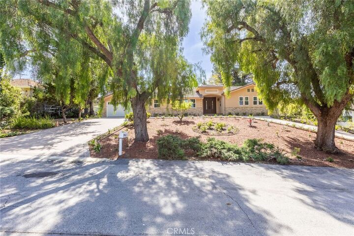 Property Photo: 4 Singletree Lane CA 90274