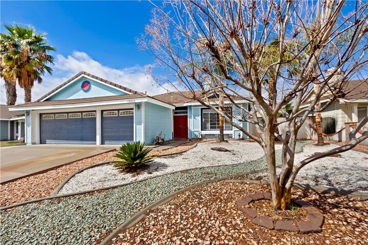 Property Photo:  12849 Pembridge  CA 92553 