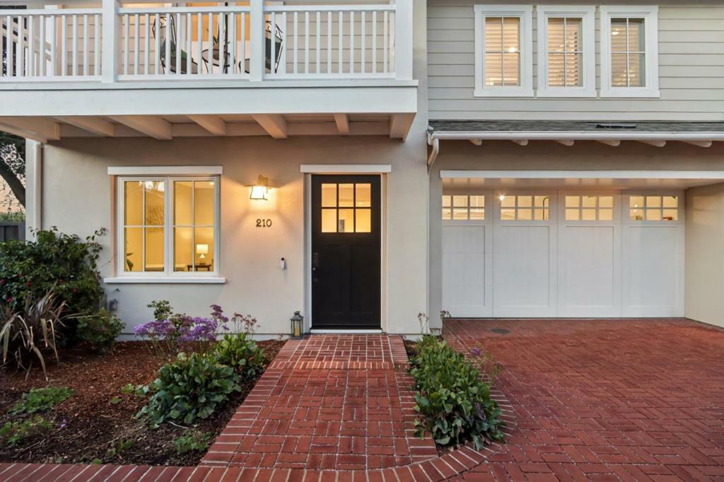 Property Photo: 210 Oak Tree Circle CA 95032