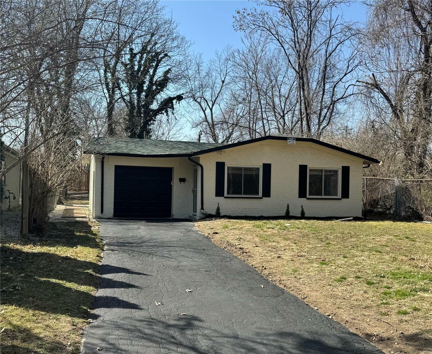 Property Photo: 817 Yale Avenue MO 63130
