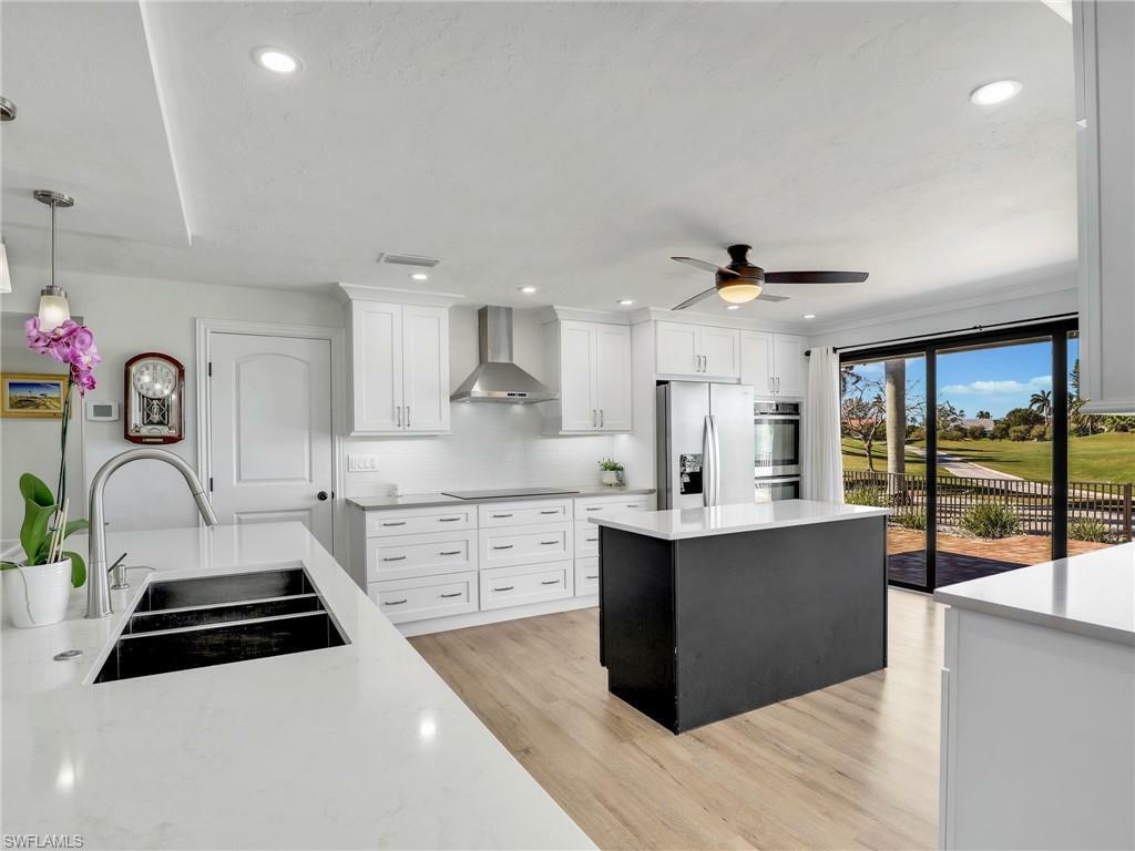 Property Photo: 356 Nassau Ct FL 34145