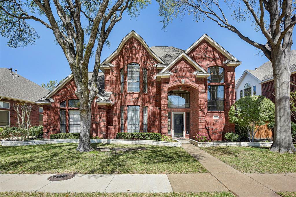 Property Photo: 862 Chalfont Place TX 75019