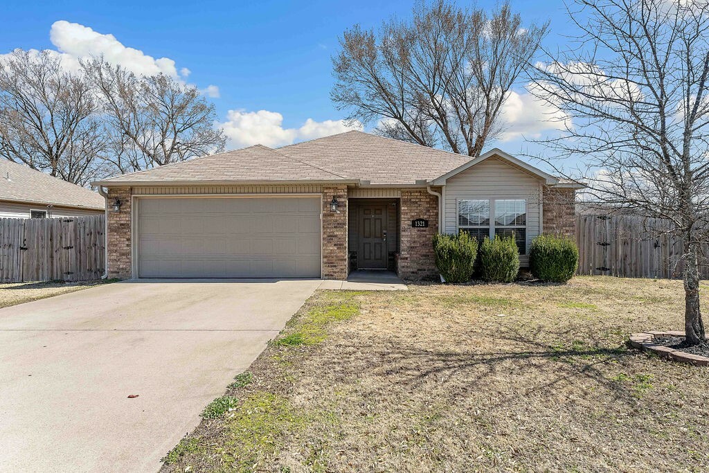 Property Photo:  1321 Cander Street  AR 72764 