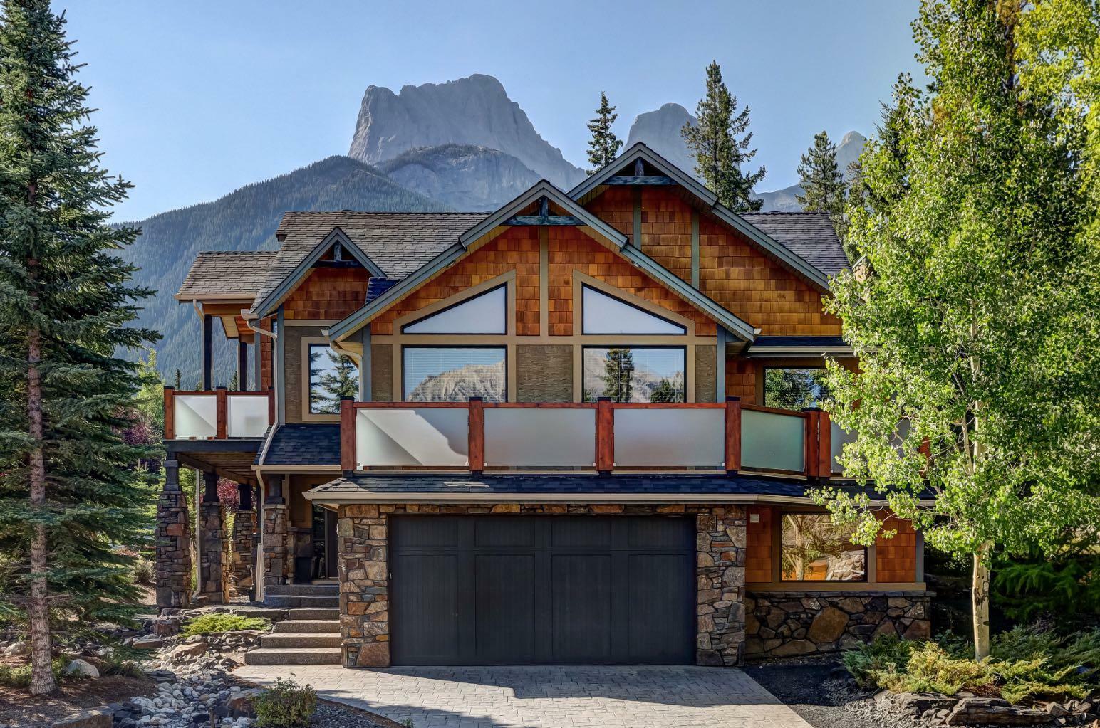 220 Miskow Close  Canmore AB T1W 3G7 photo