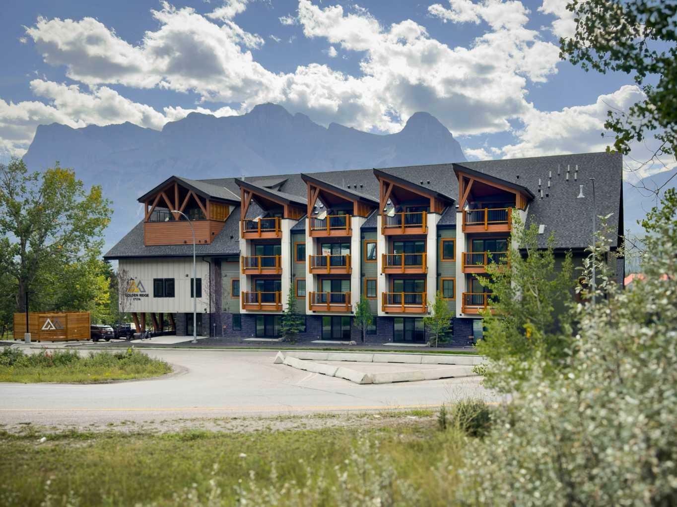 1717 Mountain Avenue 106  Canmore AB T2W 2W1 photo