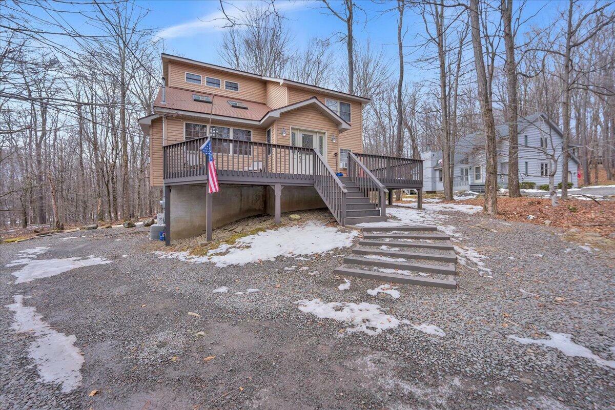 Property Photo: 7 Sheffick Road PA 18424