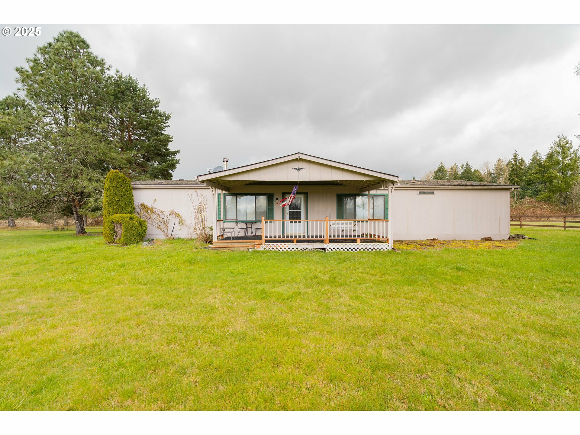 Property Photo: 13228 NE 151st St WA 98606