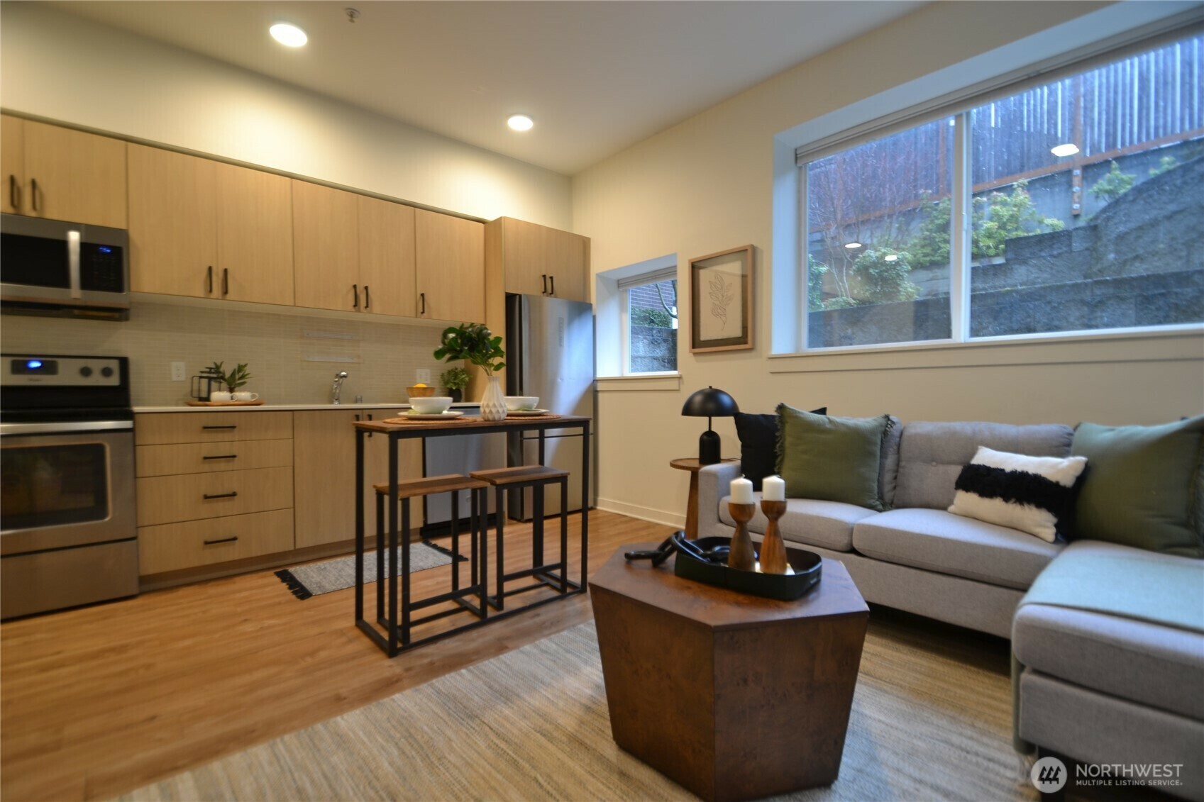 Property Photo: 1601 N 45th Street Pl G14 WA 98103