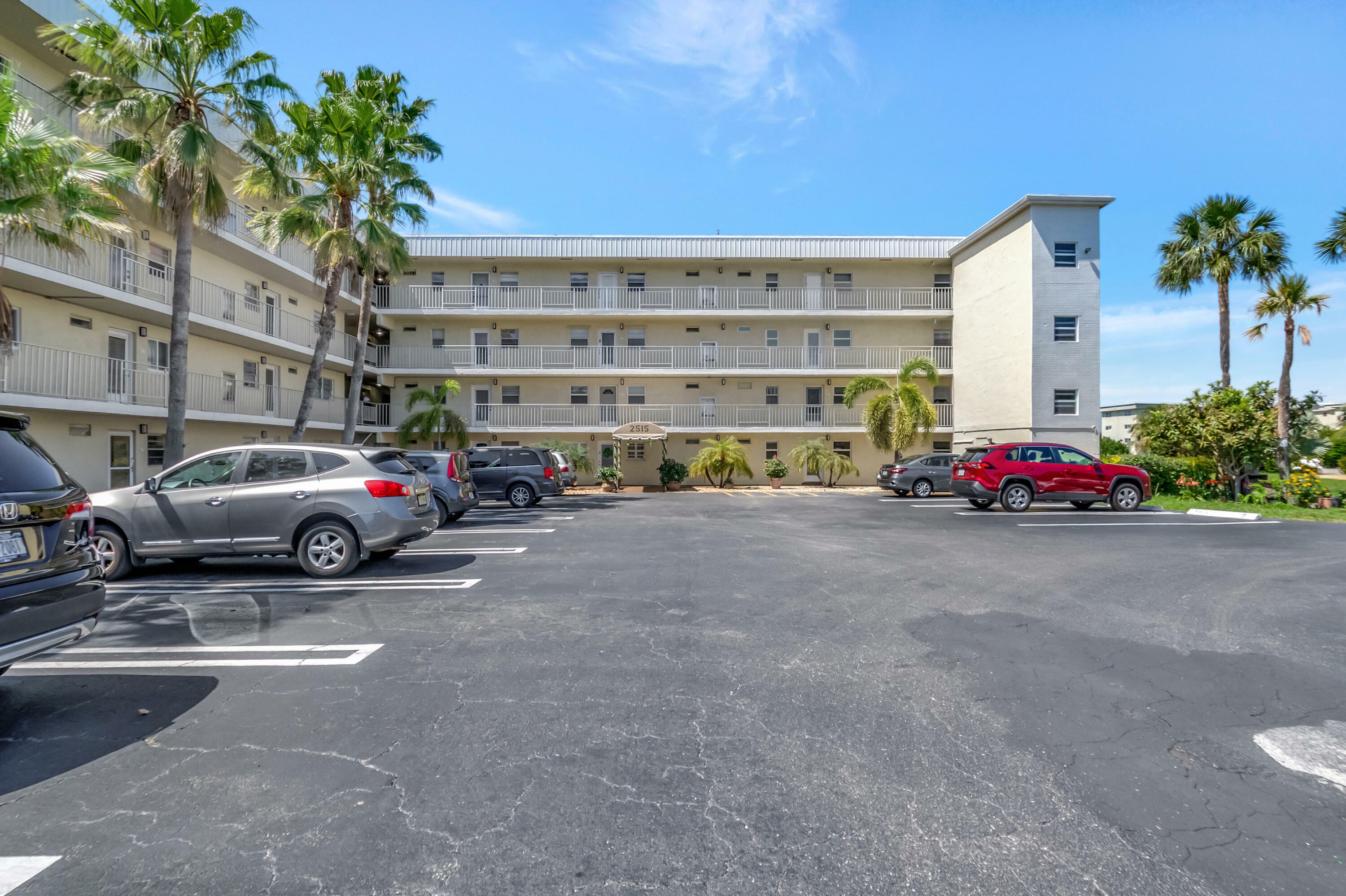 Property Photo: 2515 NE 1st Court 412 FL 33435