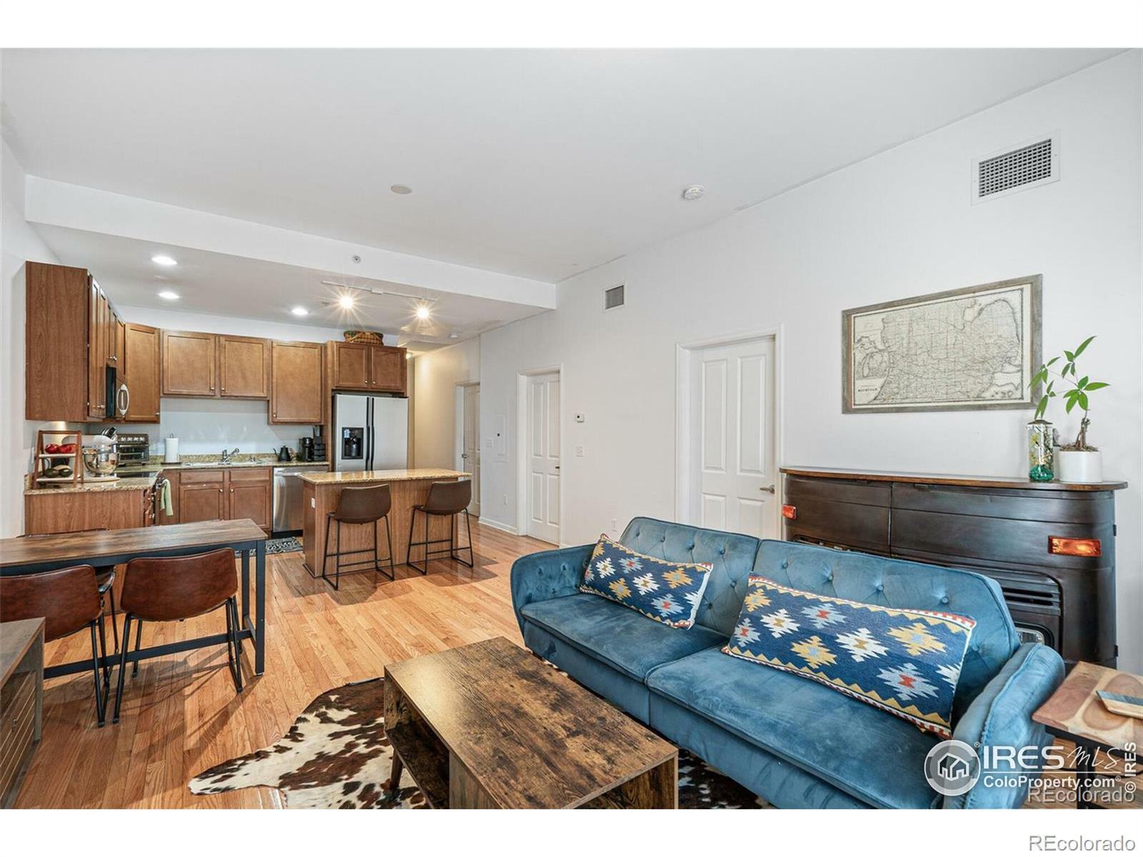 Property Photo: 1950 N Logan Street 502 CO 80203