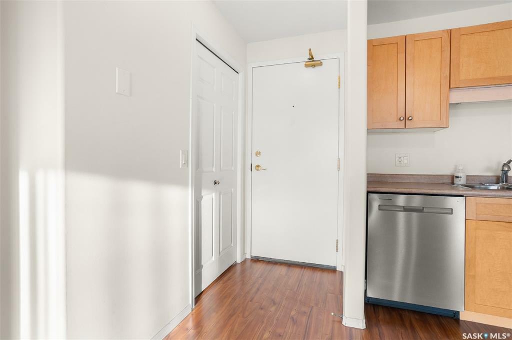 Property Photo:  215 Lowe Road 106  SK S7S 1N1 