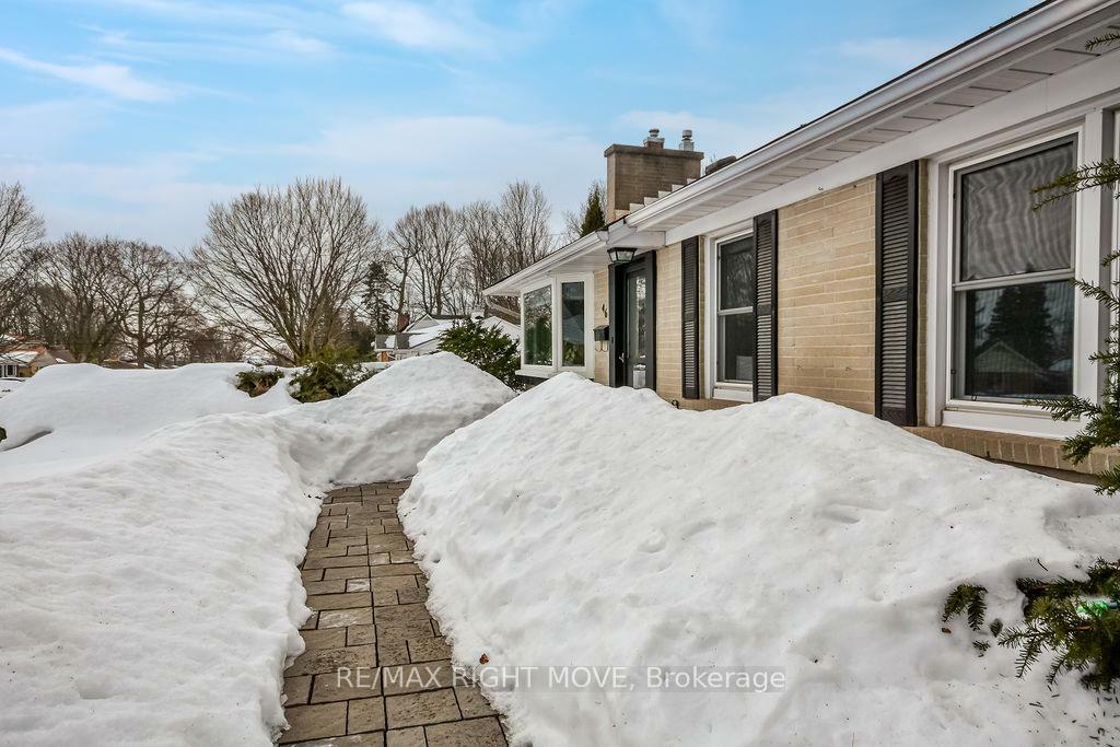 46 Dalton Crescent N  Orillia ON L3V 5J5 photo