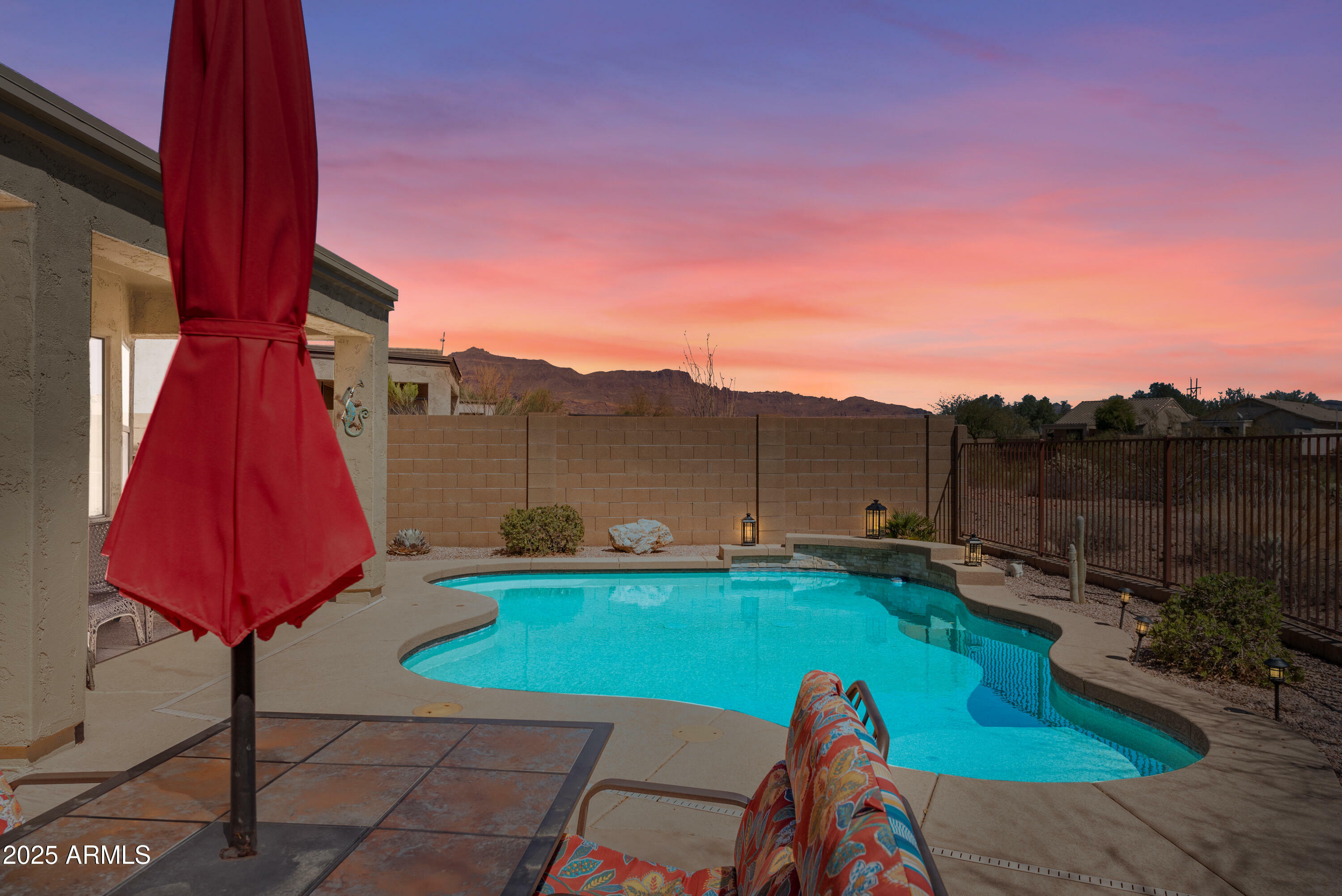 Property Photo: 8377 S Mountain Air Lane AZ 85118