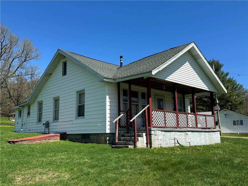 Property Photo: 7 Hedgehog Lane PA 16701
