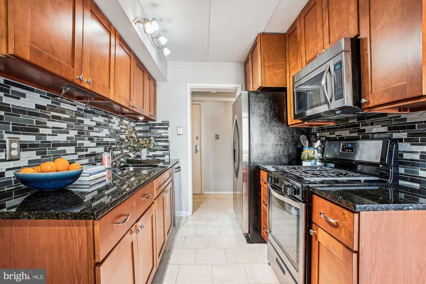 Property Photo: 2328 Freetown Court 5/11C VA 20191