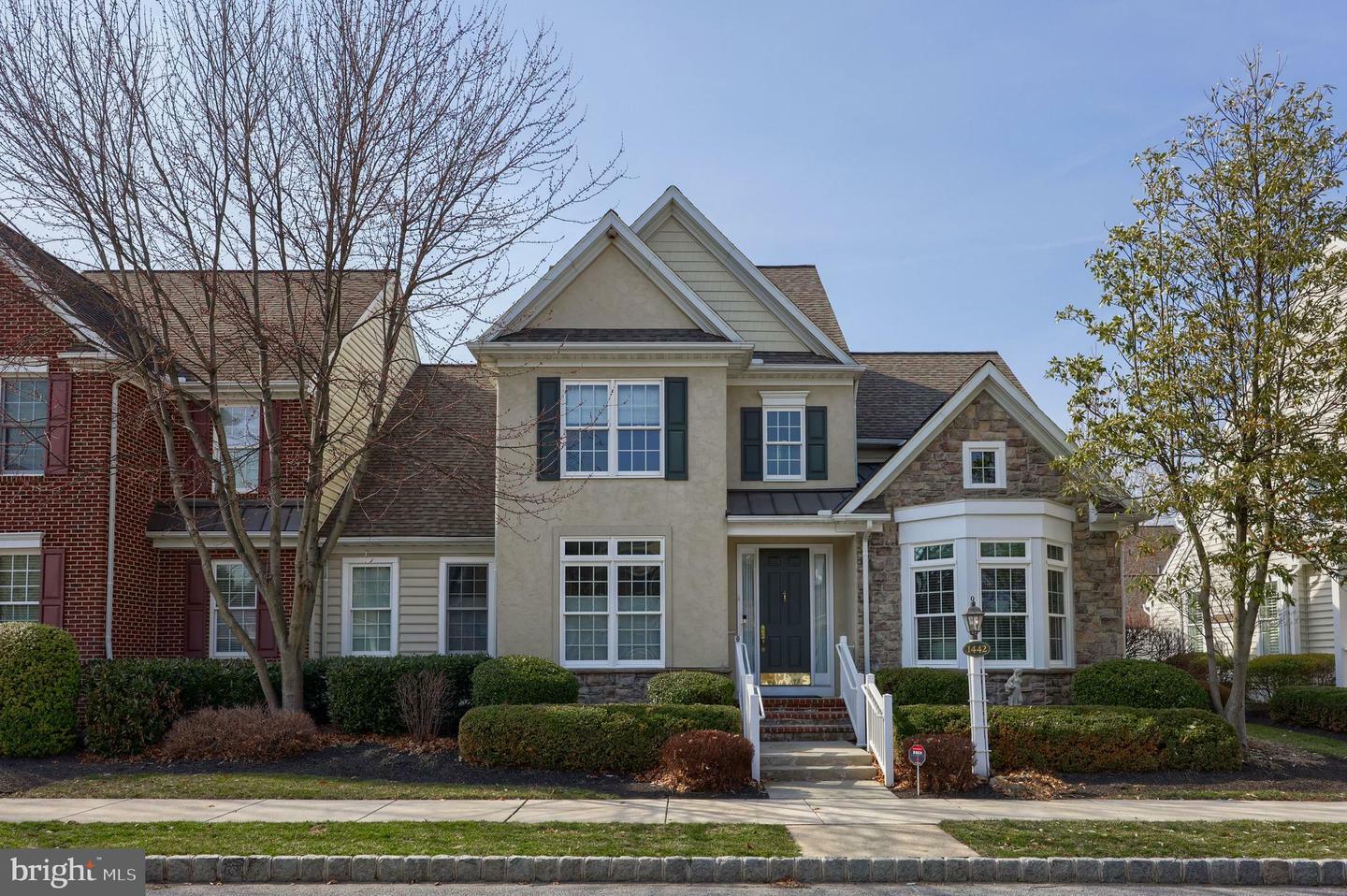 1442 Drake Lane  Lancaster PA 17601 photo