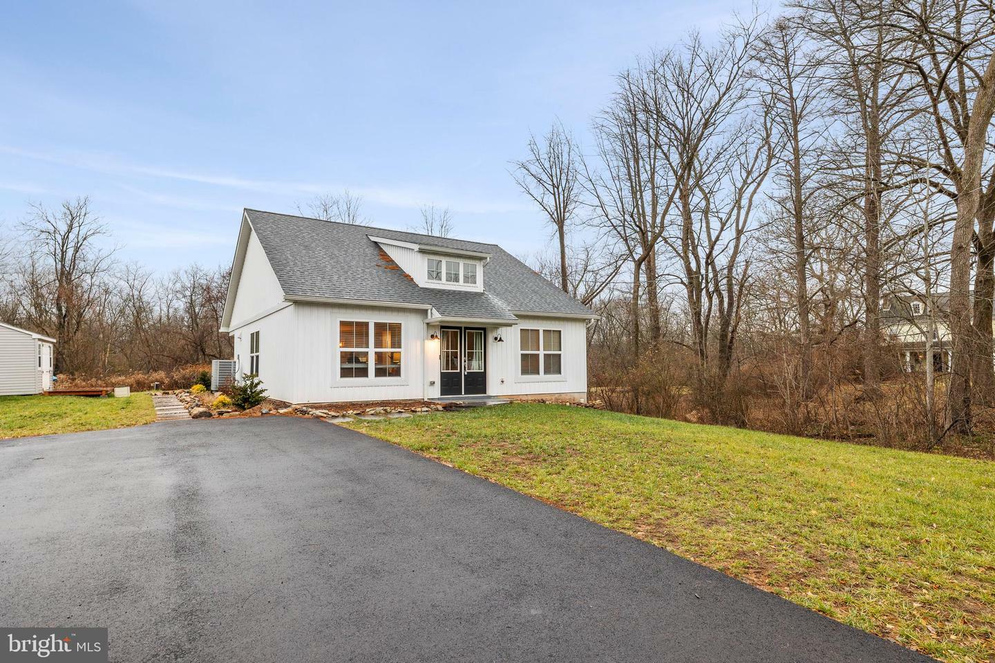 Property Photo: 419 Old Philadelphia Pike PA 19518
