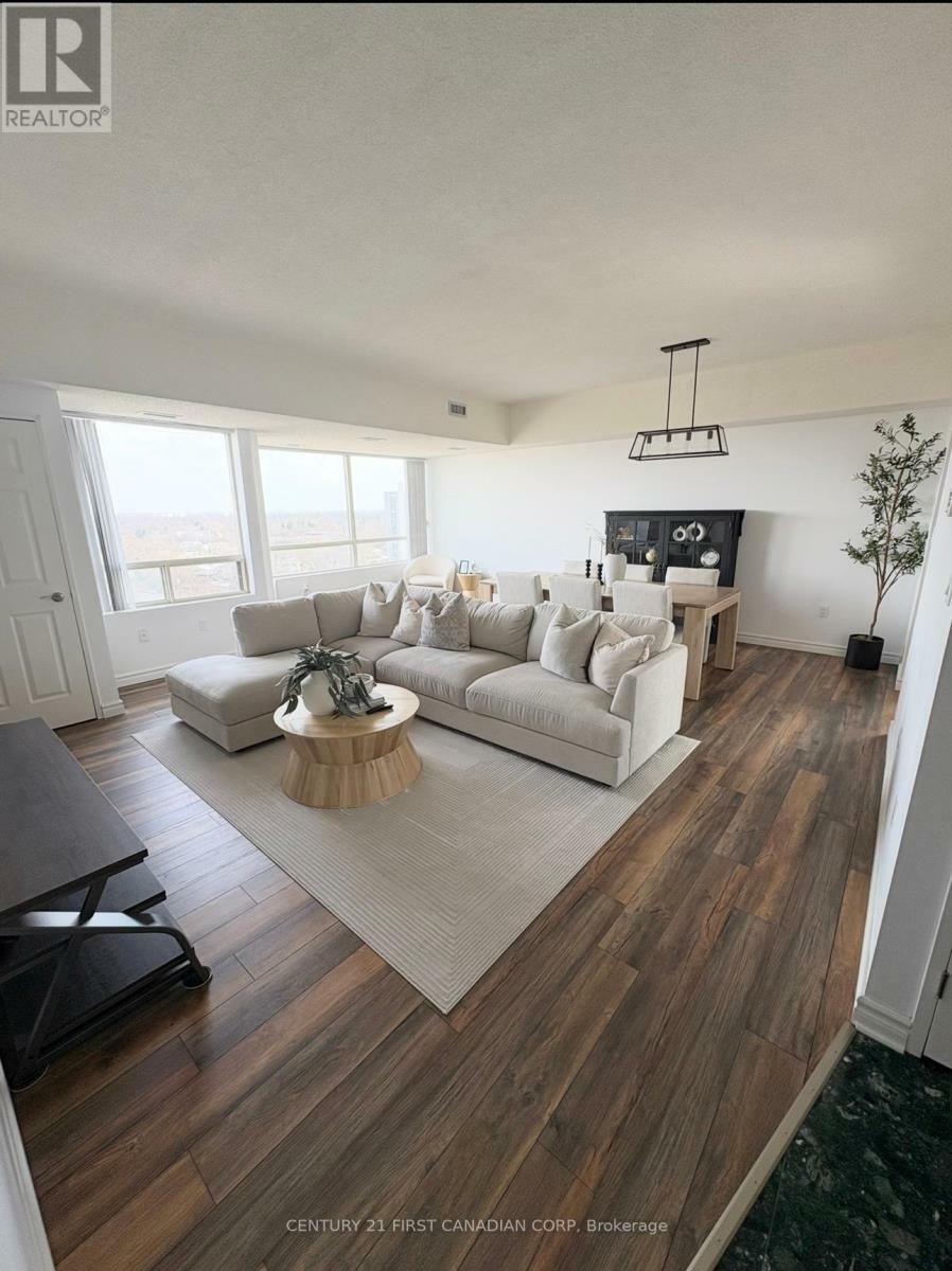 Photo de la propriété: 744 Wonderland Road South 1206 ON N6K 4K3