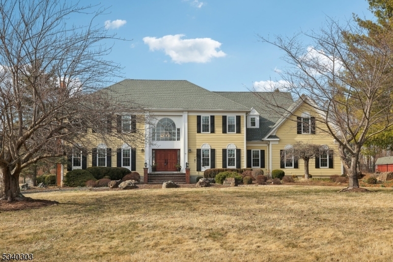 17 Uptom Pine Rd  Tewksbury Twp. NJ 08833 photo