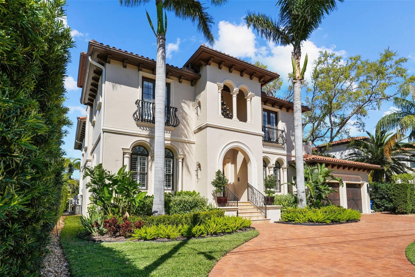 Property Photo:  44 Martinique Avenue  FL 33606 