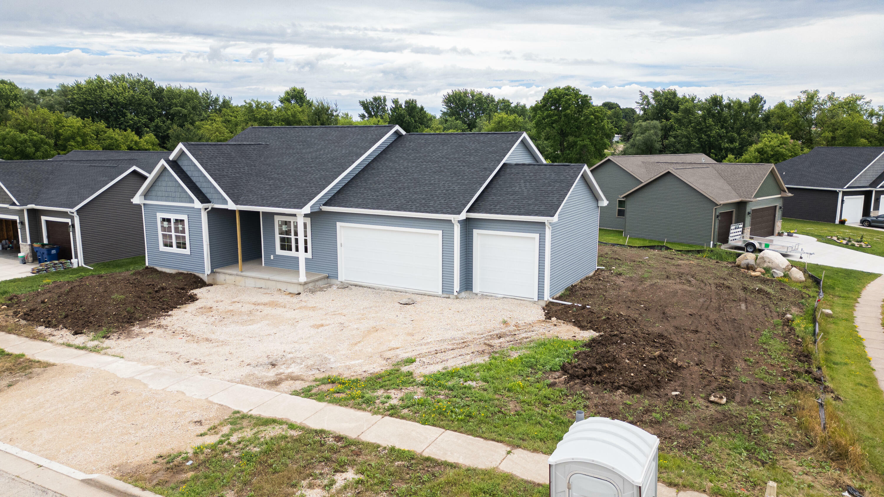 Property Photo: 302 Riverside Ct WI 53091