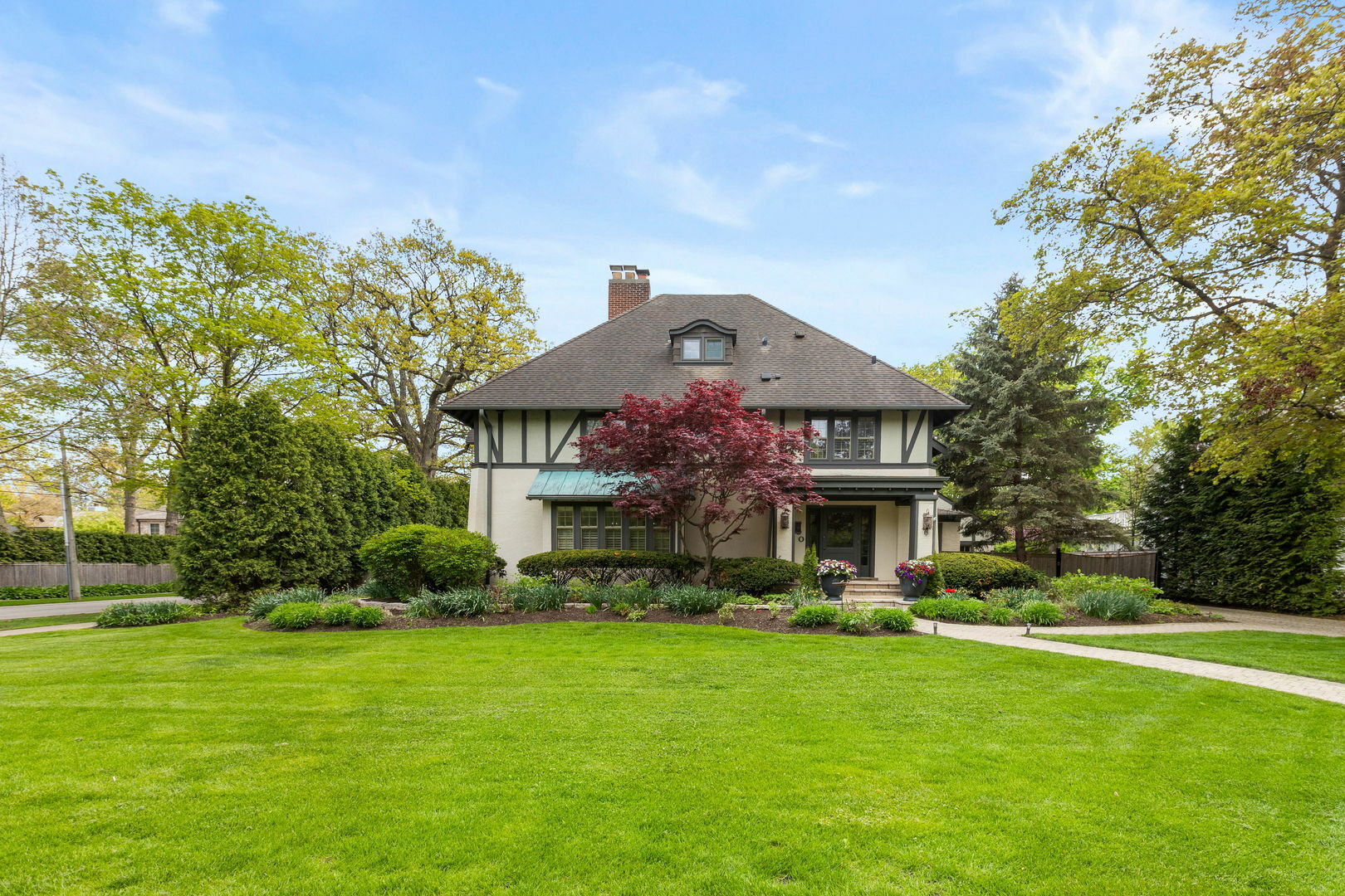 Property Photo: 600 Ash Street IL 60093