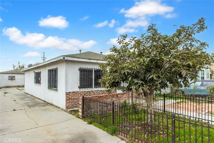 Property Photo: 1724 E 63rd Street CA 90001