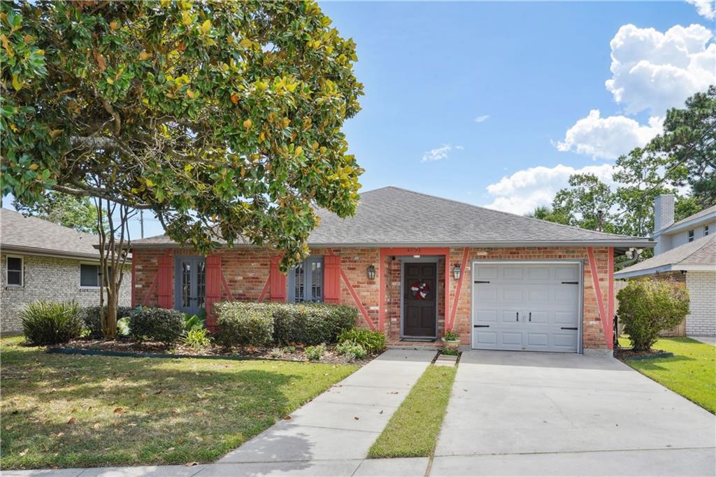Property Photo: 4821 Jeannette Drive LA 70003