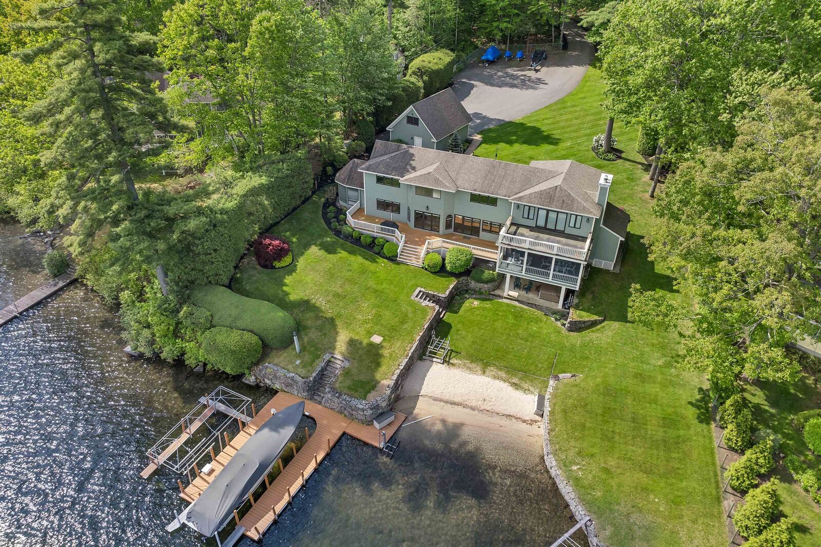 Property Photo:  38 Stonehenge Road  NH 03894 