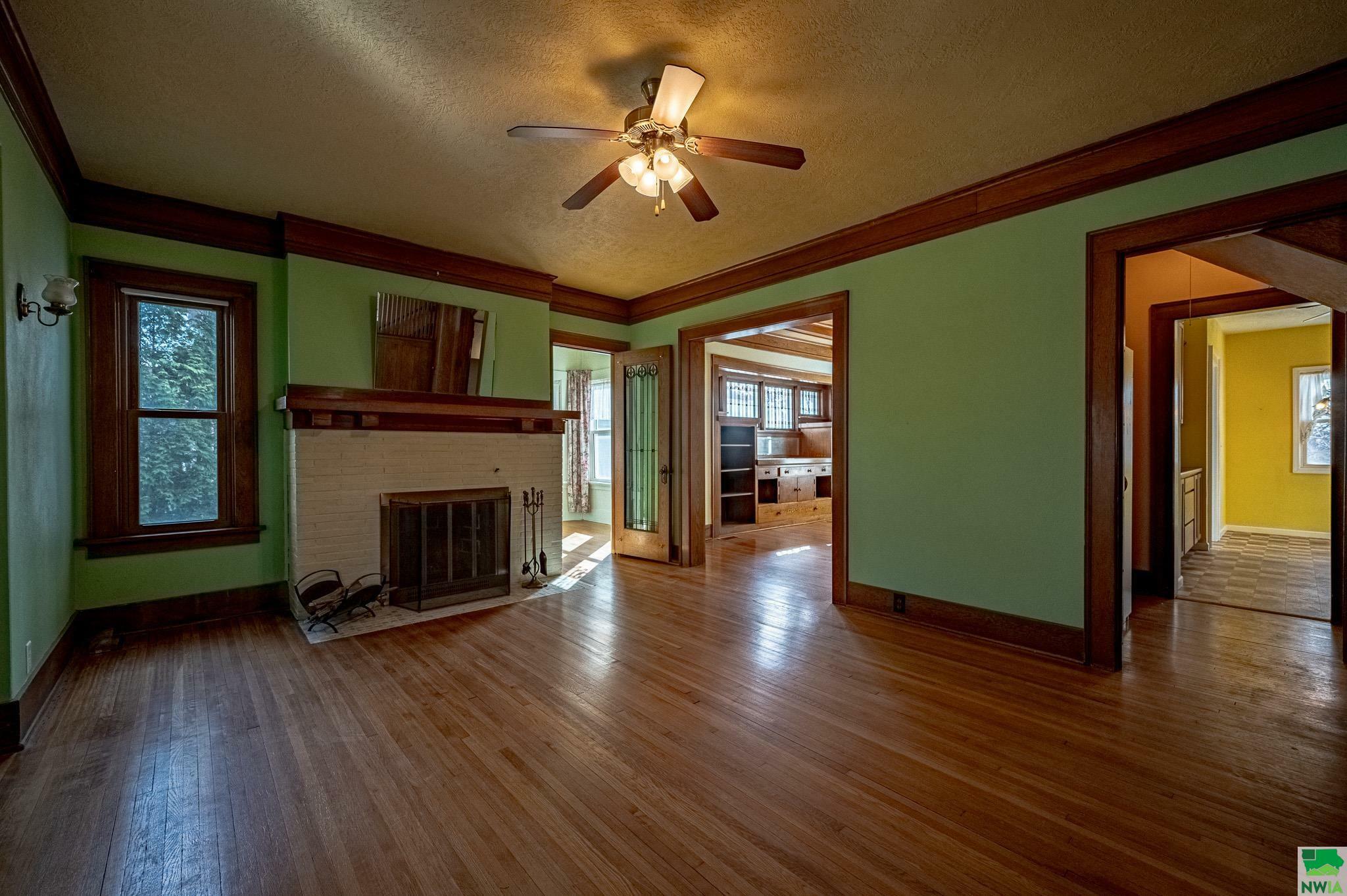 Property Photo: 2317 Summit St IA 51104