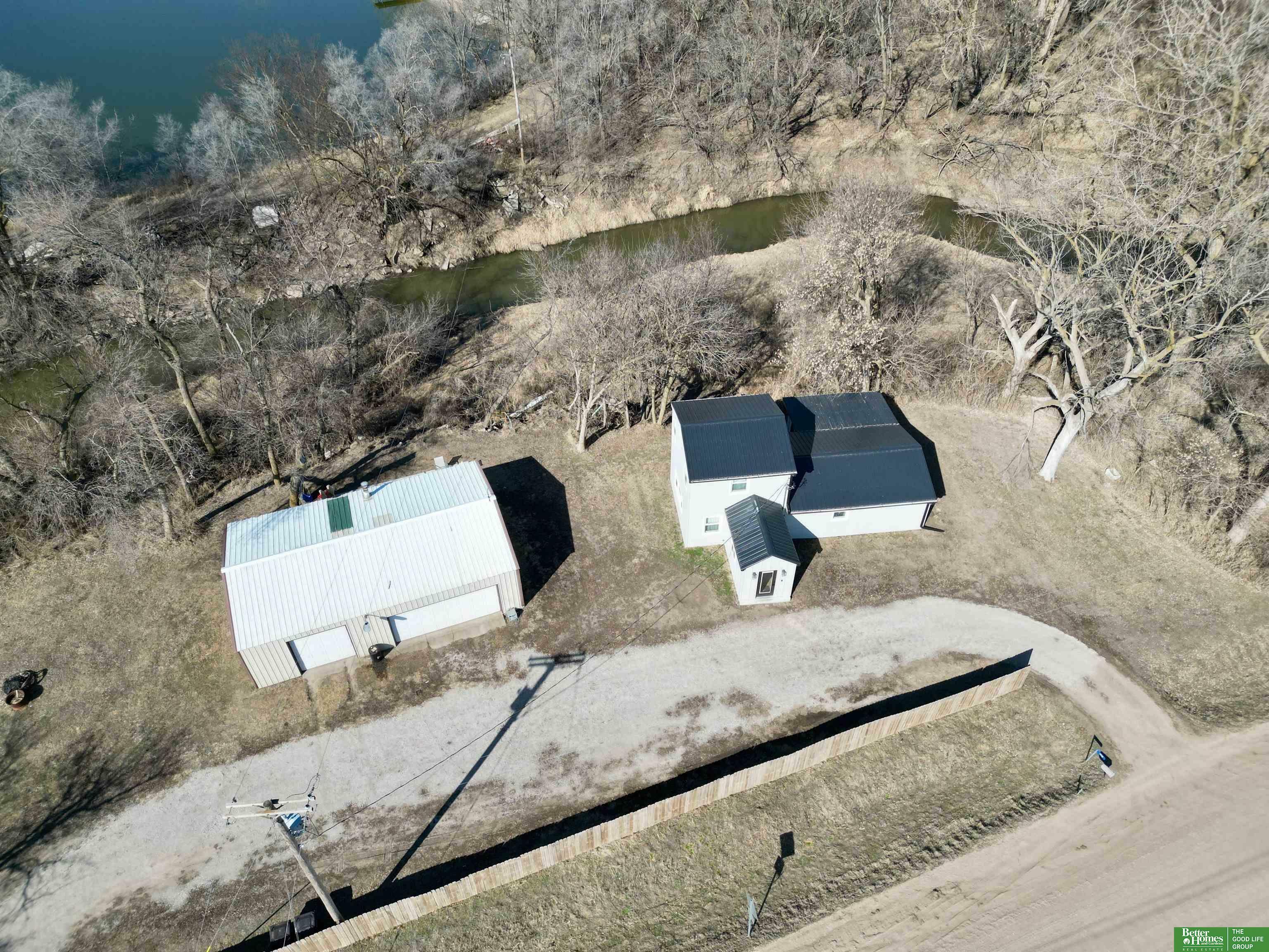 Property Photo: 418 Road M Road NE 68401