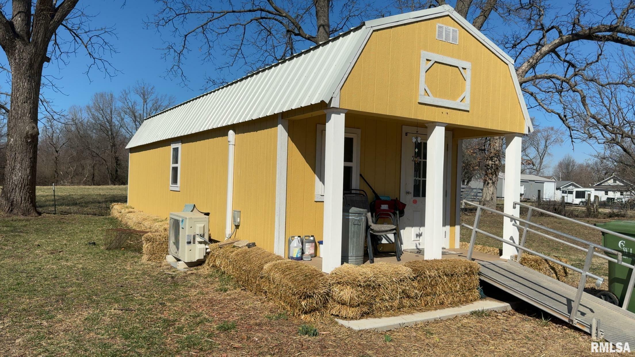 Property Photo: 10555 Stotlar Road IL 62948