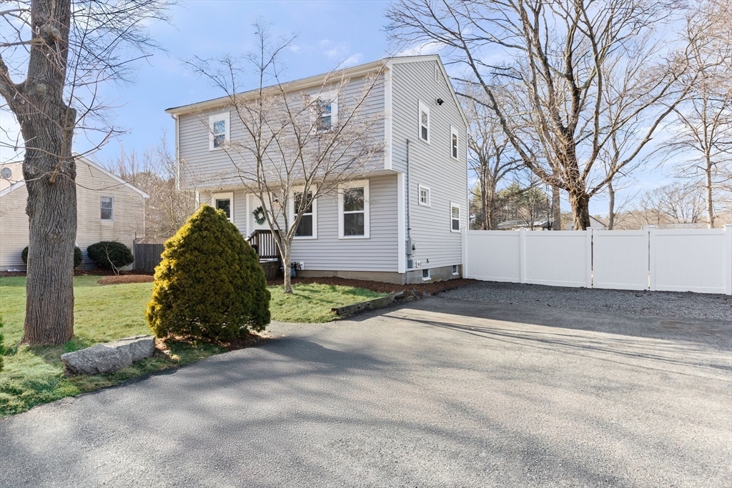 Property Photo: 461 W Water St MA 02370